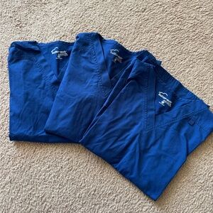 Set of 3 scrubs size XS